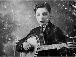 Young Django with Banjo 1923 - Django Reinhardt jeune et Banjo - Photo détail
