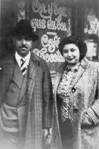 Django-Reinhardtet & Naguine à Paris en 1939 Django et Naguine à Paris en 1939 - photo prise par Alfred Oddone - Collection Lisa Crippen