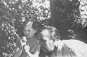 Django Reinhardt à Genève chez Loïs Choquart 1953 - Django Reinhardt - à Genève chez Loïs Choquart 5-6 Mai 1953 - Partie de Boules1 avec Babik