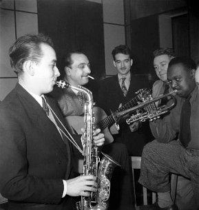 Hubert Rostaing, Django Reinhardt, Eddie Barclay, Hugues Panassié, Rex Stewart 1947 - Hubert Rostaing, Django Reinhardt, Eddie Barclay, Hugues Panassié, Rex Stewart